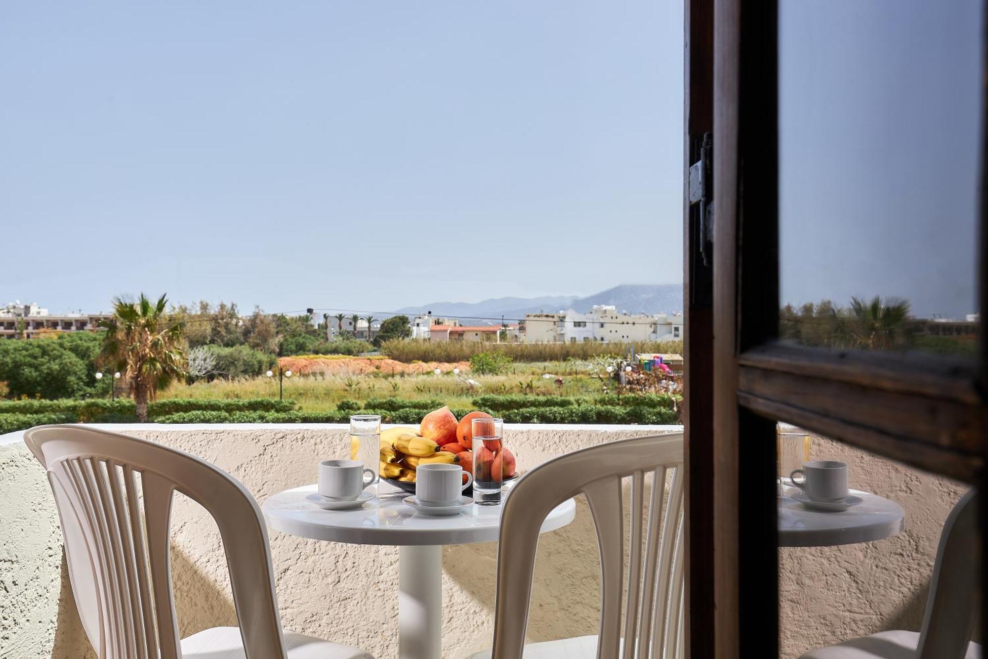 Mila Malia Studios Hotel Экстерьер фото
