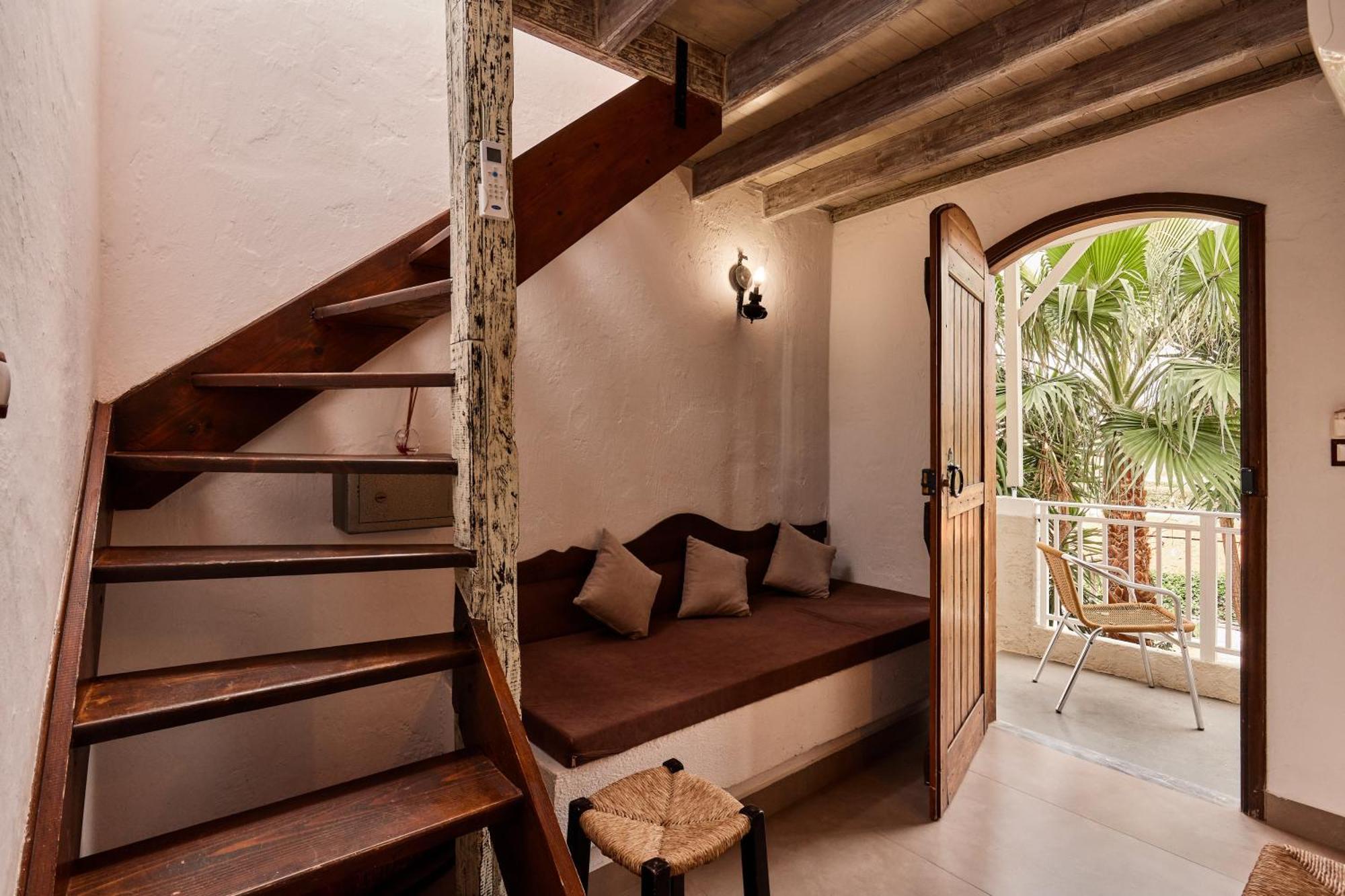 Mila Malia Studios Hotel Экстерьер фото