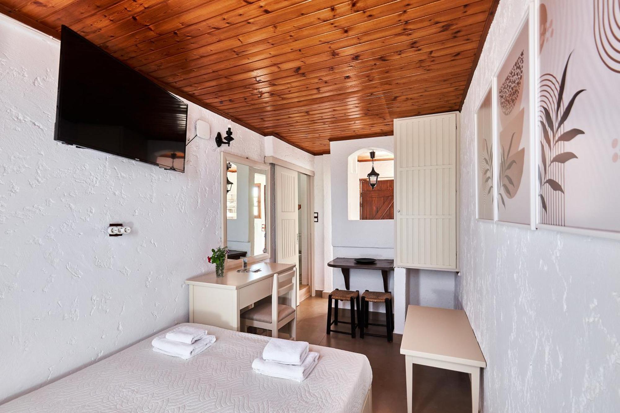 Mila Malia Studios Hotel Экстерьер фото