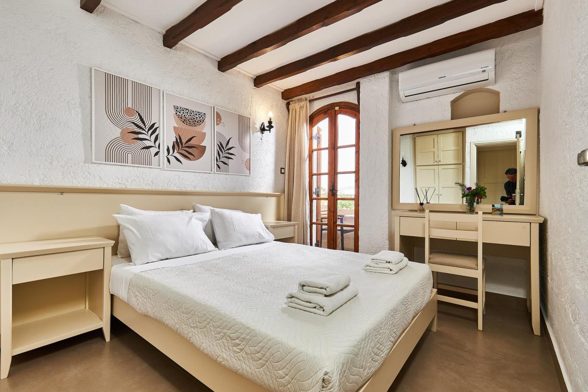 Mila Malia Studios Hotel Экстерьер фото