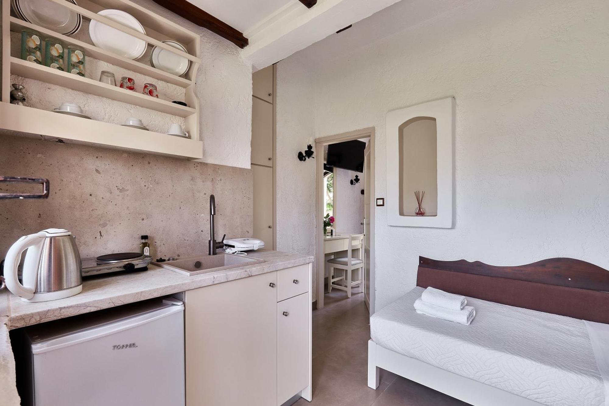Mila Malia Studios Hotel Экстерьер фото