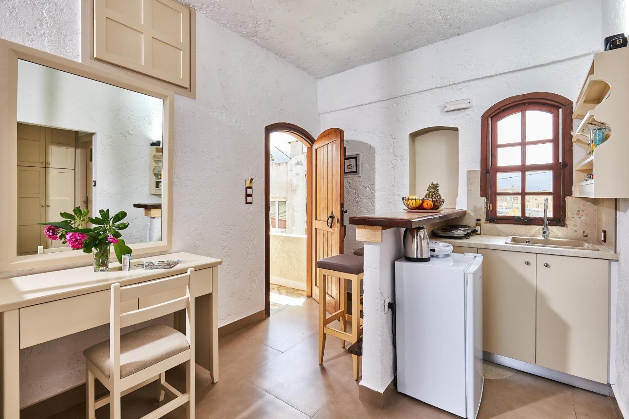 Mila Malia Studios Hotel Экстерьер фото