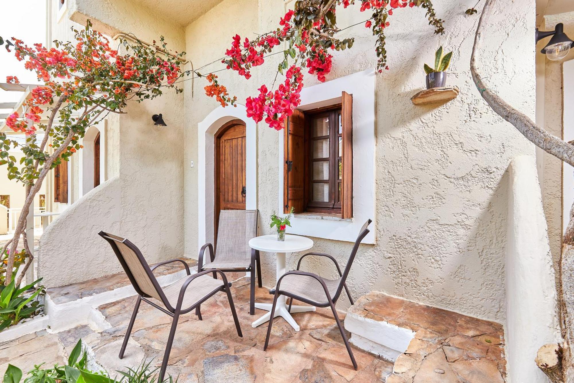Mila Malia Studios Hotel Экстерьер фото